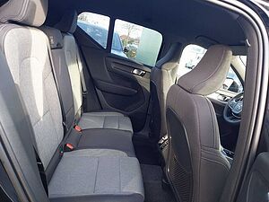 Volvo  B4 Plus Dark 2WD