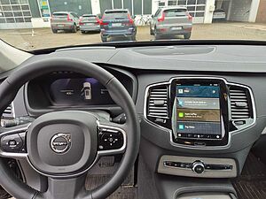 Volvo  Ultra Dark T8 Recharge Plug-In Hybrid AWD