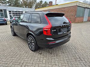 Volvo  Ultra Dark T8 Recharge Plug-In Hybrid AWD
