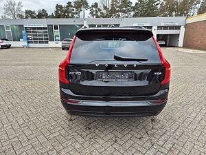 Volvo  Ultra Dark T8 Recharge Plug-In Hybrid AWD
