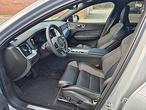 Volvo  Plus Dark T6 Recharge Plug-In HybridAWD