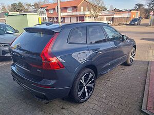 Volvo  Plus Dark 2WD