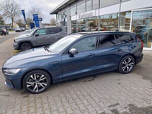 Volvo  Kombi Plus Dark Recharge Plug-In Hybrid AWD