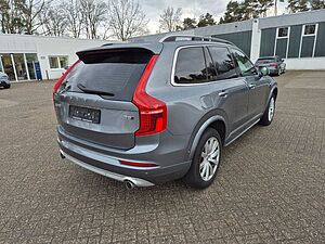 Volvo  Momentum D5 AWD