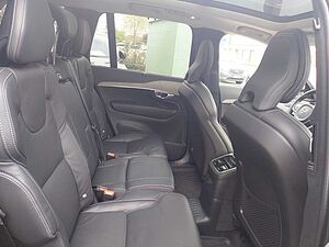 Volvo  Ultimate Bright Recharge Plug-In Hybrid AWD