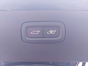 Volvo  Ultimate Bright Recharge Plug-In Hybrid AWD