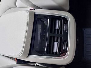 Volvo  T8 Inscription Recharge Plug-In Hyb