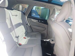 Volvo  B4 Inscription Panoramadach, ACC,