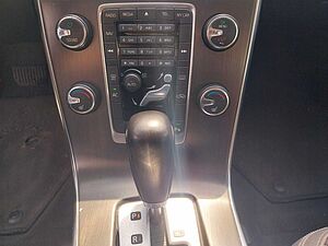 Volvo  D5 Kombi Momentum Autom.