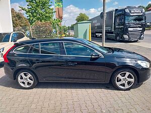 Volvo  D5 Kombi Momentum Autom.