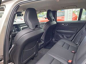 Volvo  B4 D AWD Pro Auto