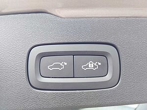 Volvo  B4 D AWD Pro Auto