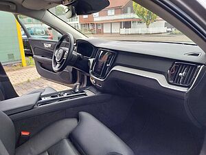 Volvo  B4 D AWD Pro Auto
