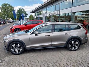 Volvo  B4 D AWD Pro Auto