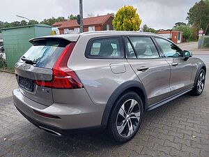 Volvo  B4 D AWD Pro Auto