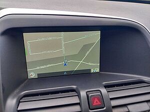 Volvo  Momentum 2WD