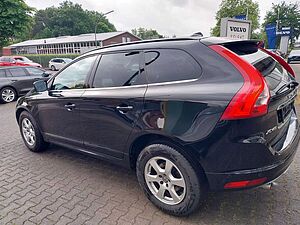 Volvo  Momentum 2WD