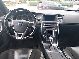 Volvo  D4 Kombi R-Design