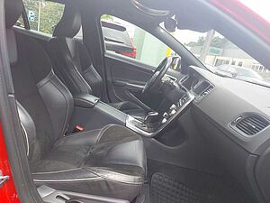Volvo  D4 Kombi R-Design