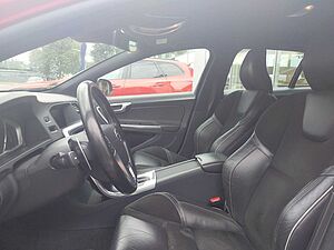 Volvo  D4 Kombi R-Design
