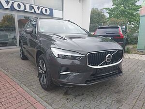 Volvo  B4 Momentum Pro 2WD