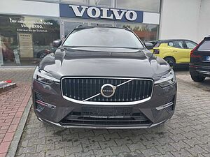 Volvo  B4 Momentum Pro 2WD
