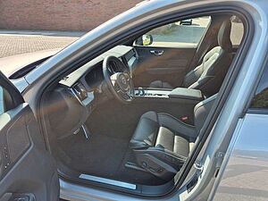 Volvo  R-Design AWD B5 Diesel