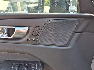 Volvo  R-Design AWD B5 Diesel