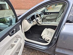 Volvo  Inscription AWD B4