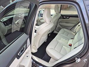 Volvo  Inscription AWD B5 Diesel