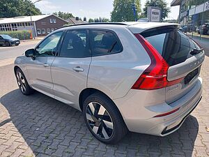 Volvo  Ultimate Dark Recharge Plug-In Hybrid AWD
