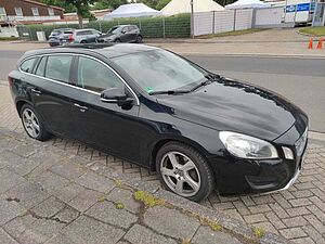 Volvo  D5 Kombi Momentum
