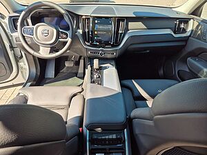 Volvo  Ultimate Dark AWD B4