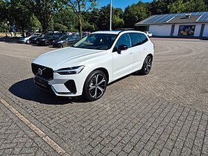 Volvo  Ultimate Dark AWD B4