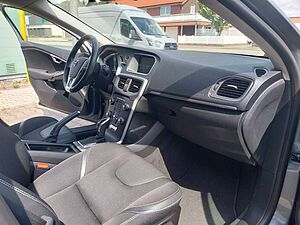 Volvo  Momentum Automatik