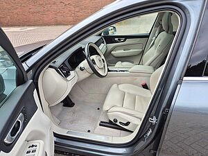 Volvo  Inscription AWD