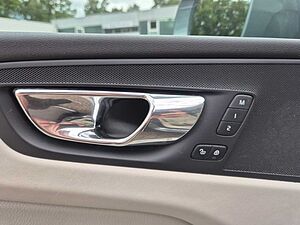 Volvo  Inscription AWD