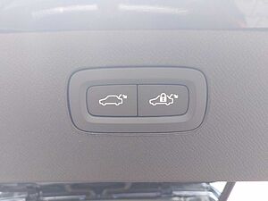 Volvo  T8 Ultra Dark Plug-In Hybrid AWD B&W Sound