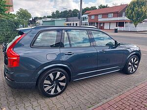 Volvo  T8 Ultra Dark Plug-In Hybrid AWD B&W Sound