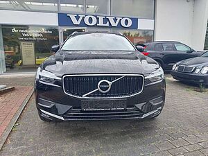 Volvo  B4 Momentum Pro AWD, AHK