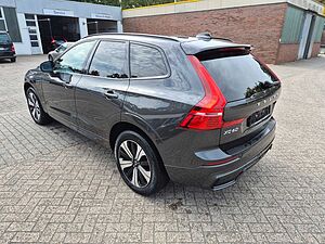 Volvo  Plus Dark Recharge Plug-In Hybrid AWD
