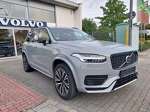 Volvo  Plus Dark Recharge Plug-In Hybrid AWD