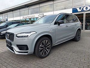 Volvo  Plus Dark Recharge Plug-In Hybrid AWD