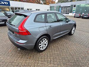 Volvo  Momentum 2WD