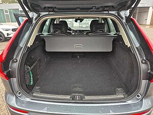 Volvo  Momentum 2WD