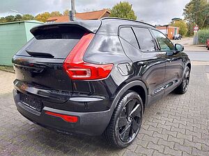 Volvo  B4 Ultra Black Edition 2WD