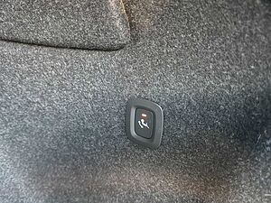 Volvo  Plus Dark Recharge Plug-In Hybrid 2WD