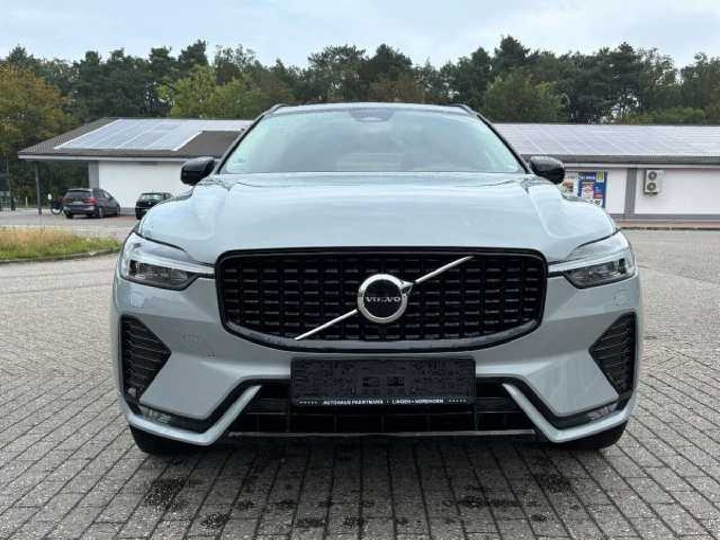 Volvo  Plus Dark 2WD