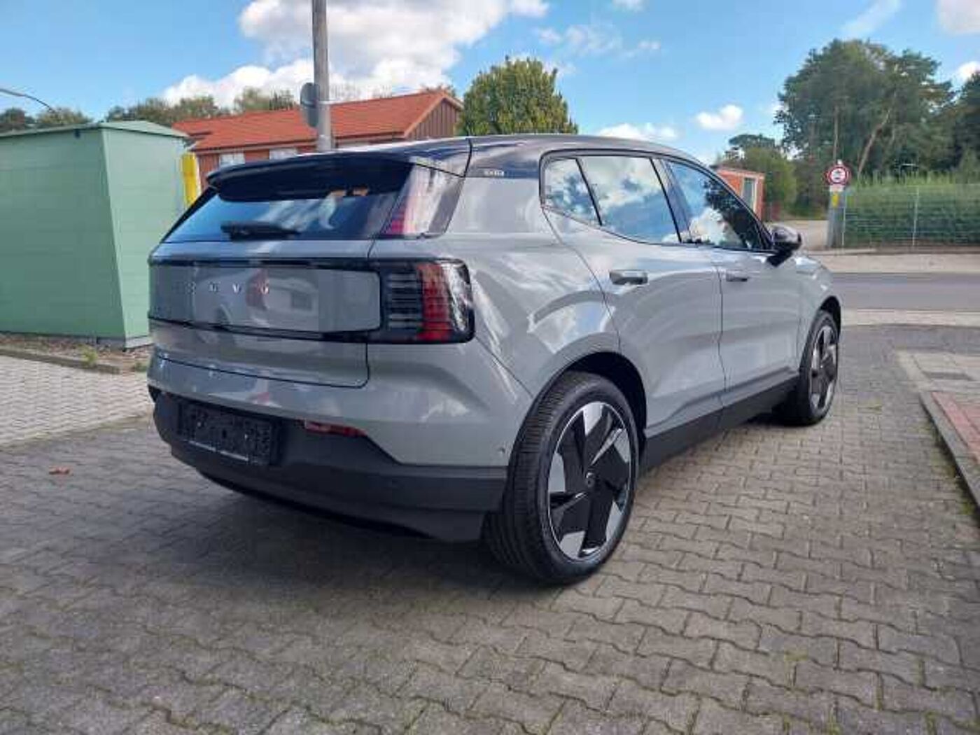 Volvo  Ultra 2WD Pure Electric Extended Range