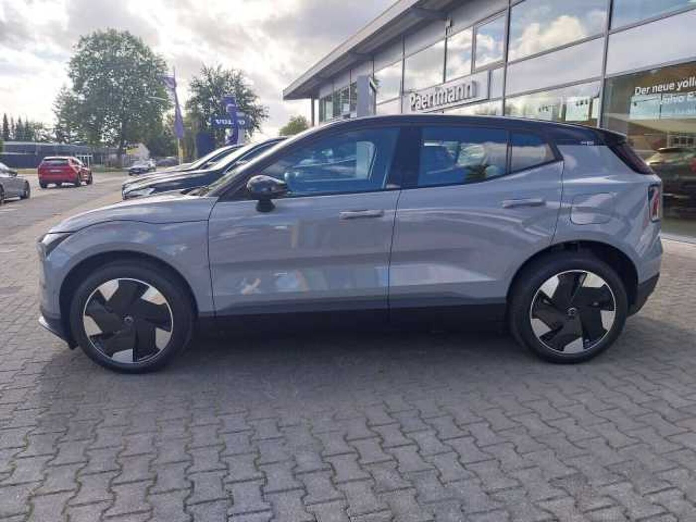 Volvo  Ultra 2WD Pure Electric Extended Range